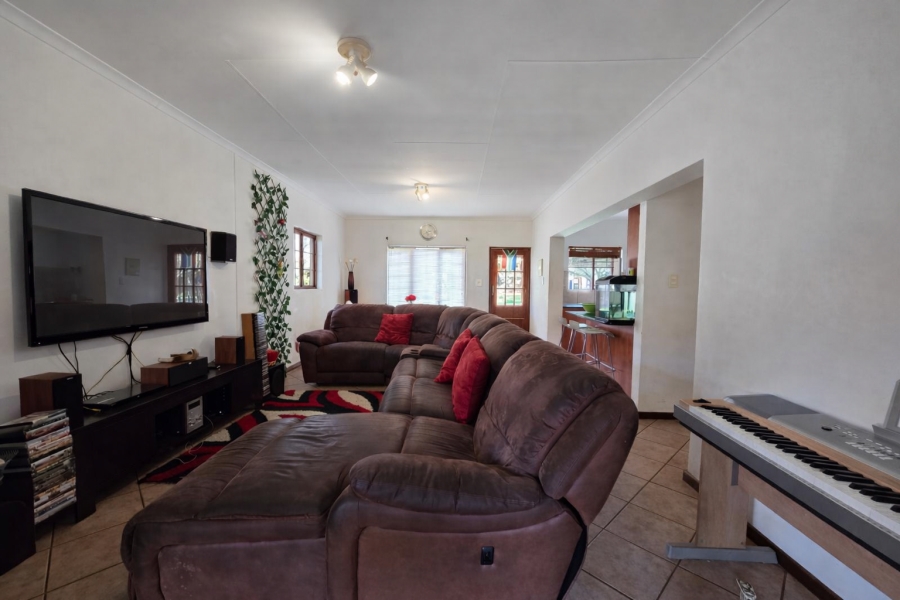3 Bedroom Property for Sale in The Coves North West
